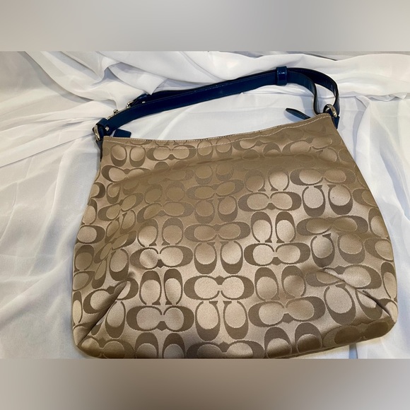 STUNNING BLUE and Khaki Coach Like New Penelope Signature Sateen Shoulder Bag - Picture 5 of 16
